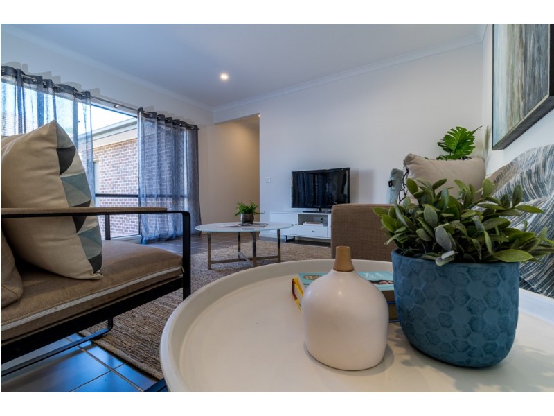 5 Grove Road, Craigieburn VIC 3064