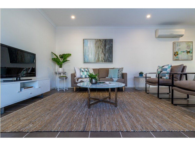 5 Grove Road, Craigieburn VIC 3064