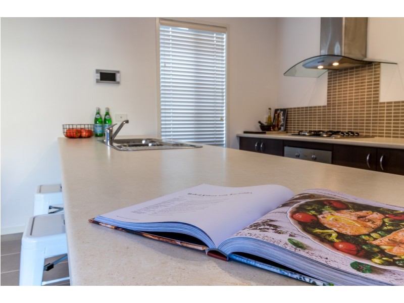 5 Grove Road, Craigieburn VIC 3064