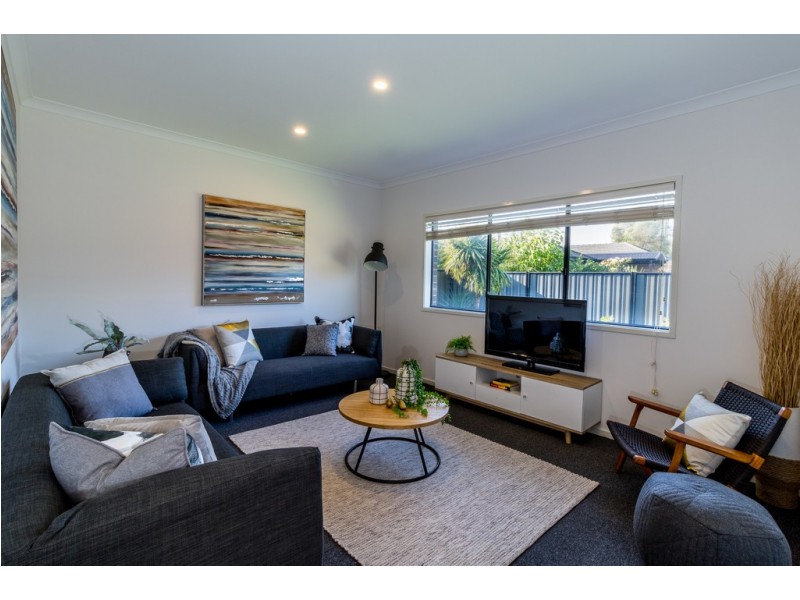 5 Grove Road, Craigieburn VIC 3064