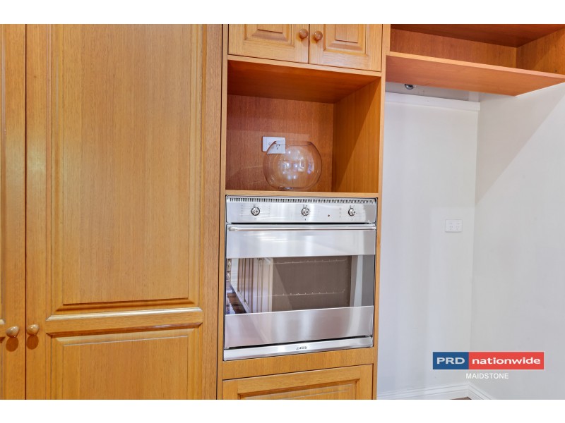 10 Lake Eyre Place, Caroline Springs VIC 3023