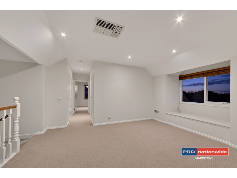 10 Lake Eyre Place, Caroline Springs VIC 3023