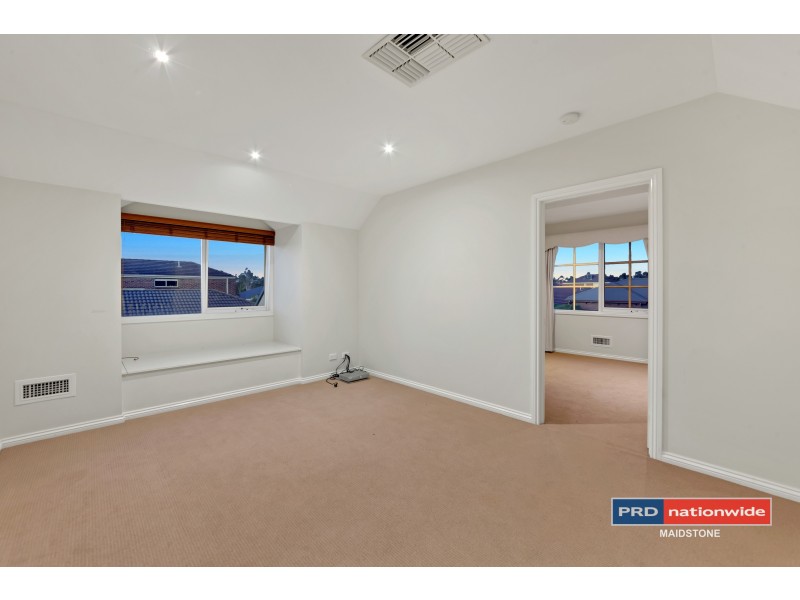 10 Lake Eyre Place, Caroline Springs VIC 3023