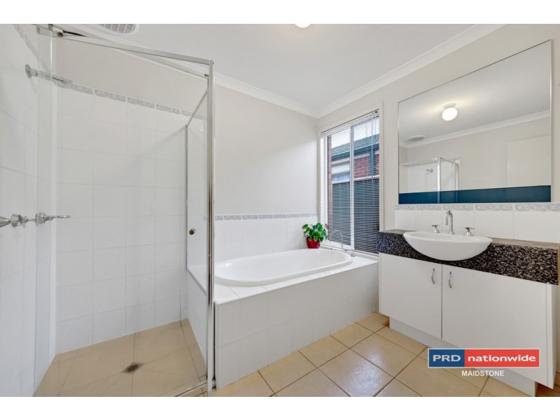 12 Carissa Circuit, Werribee VIC 3030