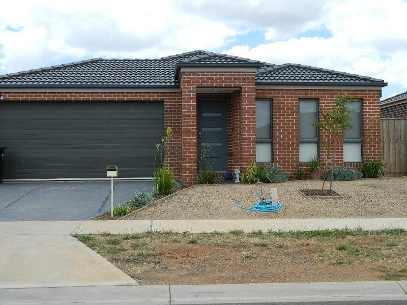 40 Saltbush Crescent, Brookfield VIC 3338