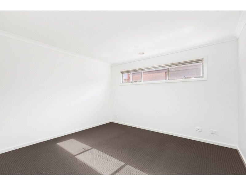 11 Moree Road, Point Cook VIC 3030