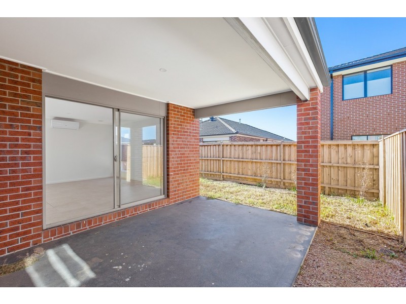 11 Moree Road, Point Cook VIC 3030