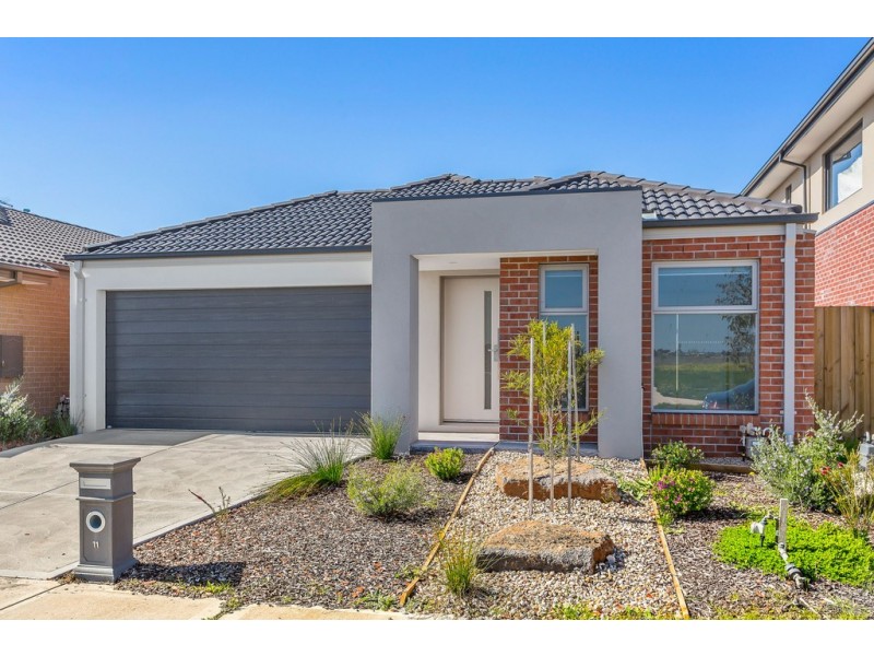 11 Moree Road, Point Cook VIC 3030