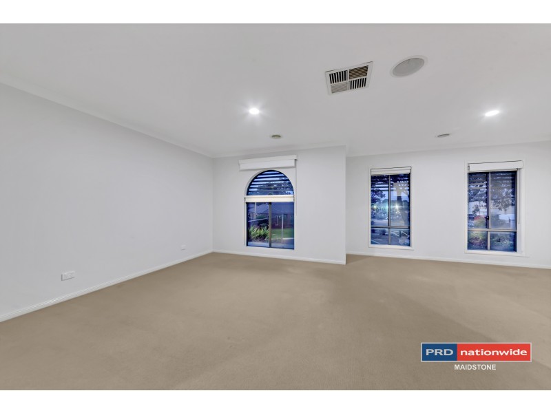 4 Biddick Court, Werribee VIC 3030
