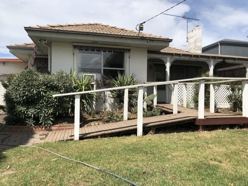 16 Holland Court, Maidstone VIC 3012