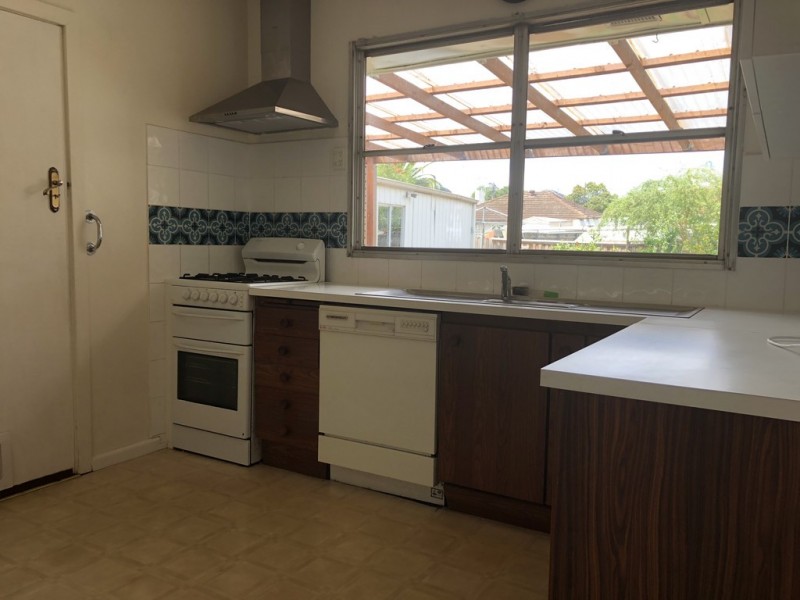 16 Holland Court, Maidstone VIC 3012