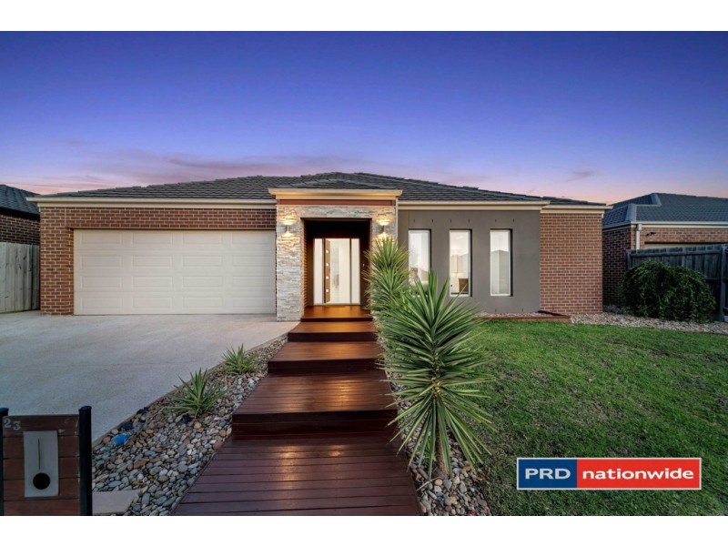 23 Birchgrove Way, Taylors Hill VIC 3037