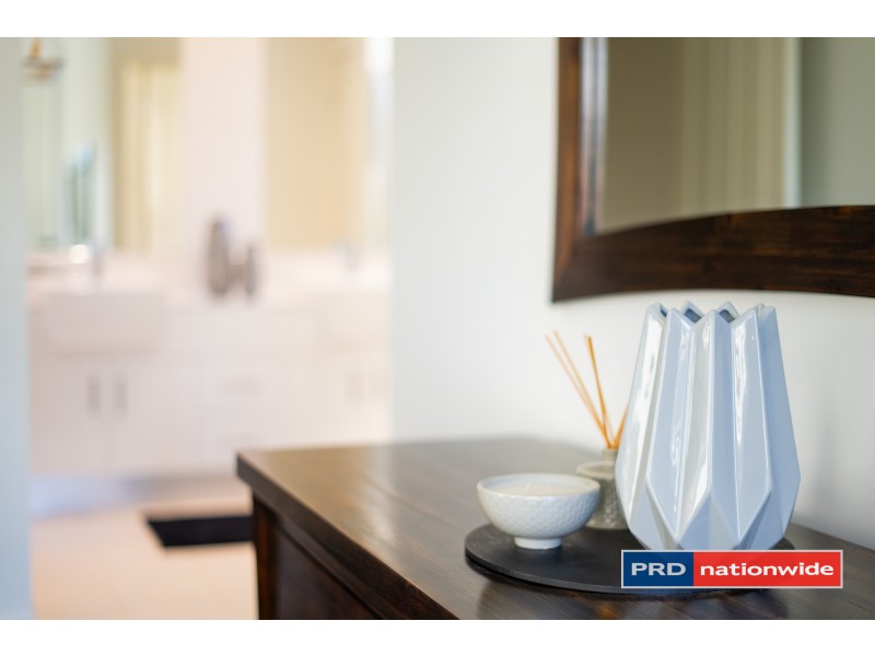 23 Birchgrove Way, Taylors Hill VIC 3037