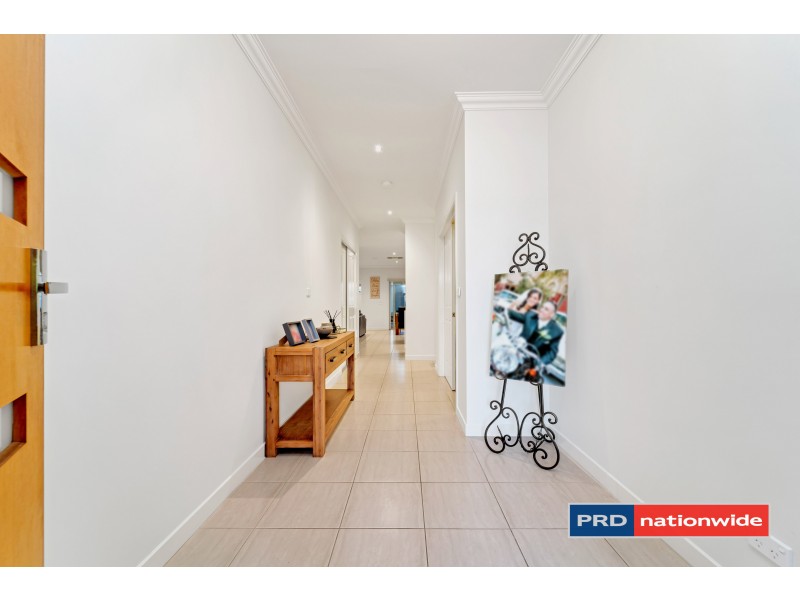23 Birchgrove Way, Taylors Hill VIC 3037