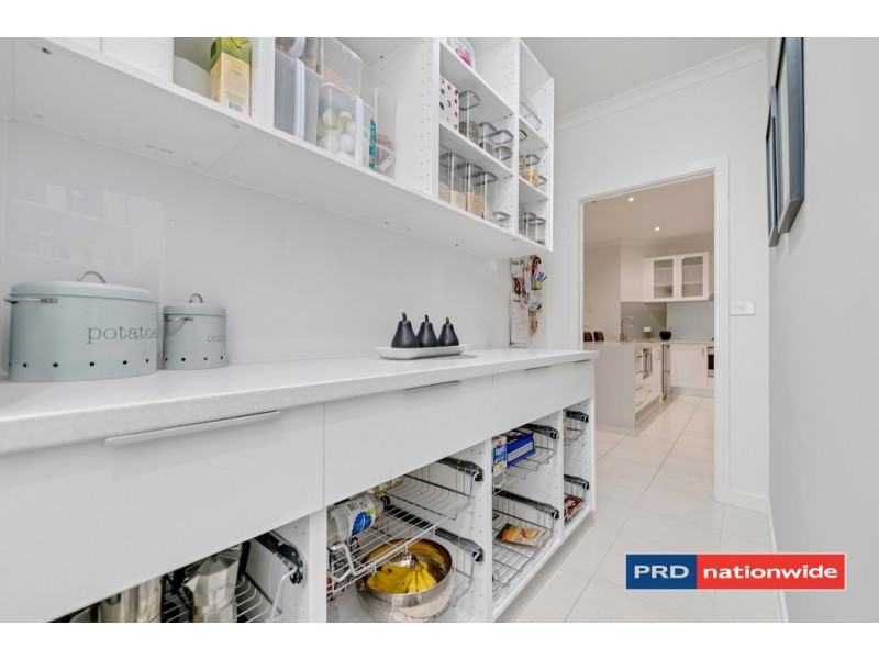 23 Birchgrove Way, Taylors Hill VIC 3037