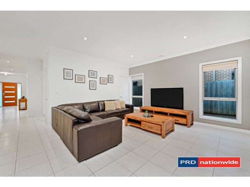 23 Birchgrove Way, Taylors Hill VIC 3037