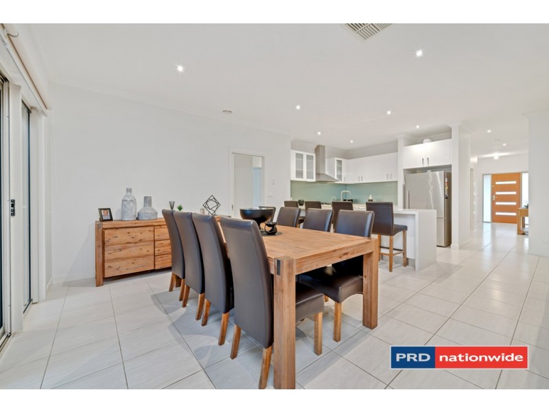 23 Birchgrove Way, Taylors Hill VIC 3037