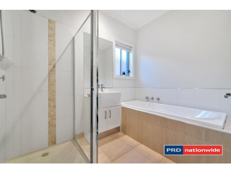 23 Birchgrove Way, Taylors Hill VIC 3037