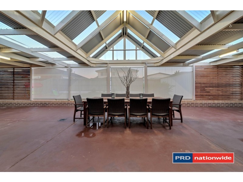 23 Birchgrove Way, Taylors Hill VIC 3037