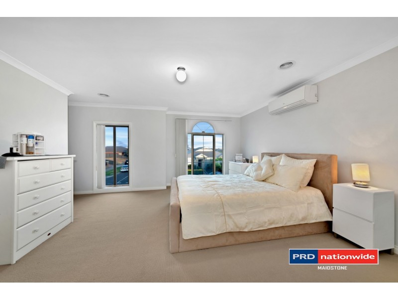 15 Pendragon Crescent, Derrimut VIC 3030