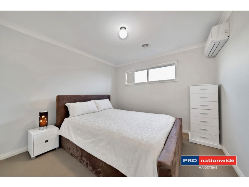 15 Pendragon Crescent, Derrimut VIC 3030