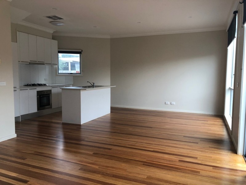 2/37 Cathcart Street, Maidstone VIC 3012