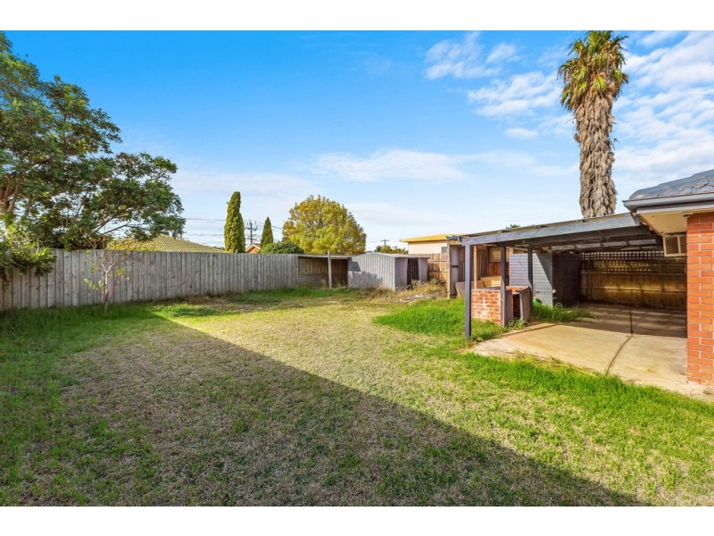 42 Sanderling Street, Werribee VIC 3030