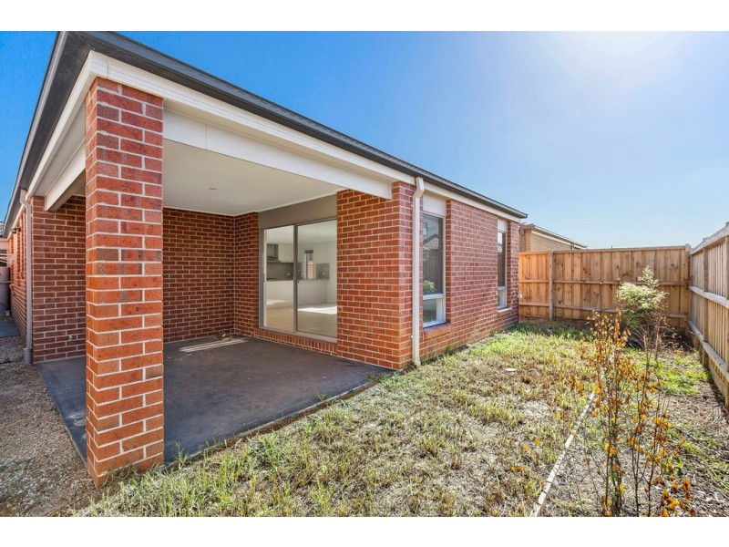 11 Moree Road, Point Cook VIC 3030