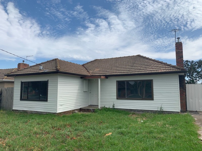 2 Essex Street, Sunshine North VIC 3020