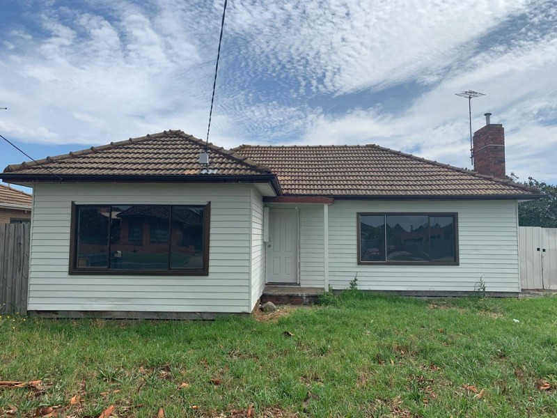2 Essex Street, Sunshine North VIC 3020
