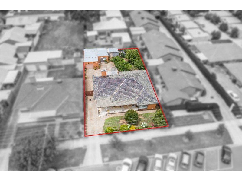 19 Deutgam Street, Werribee VIC 3030