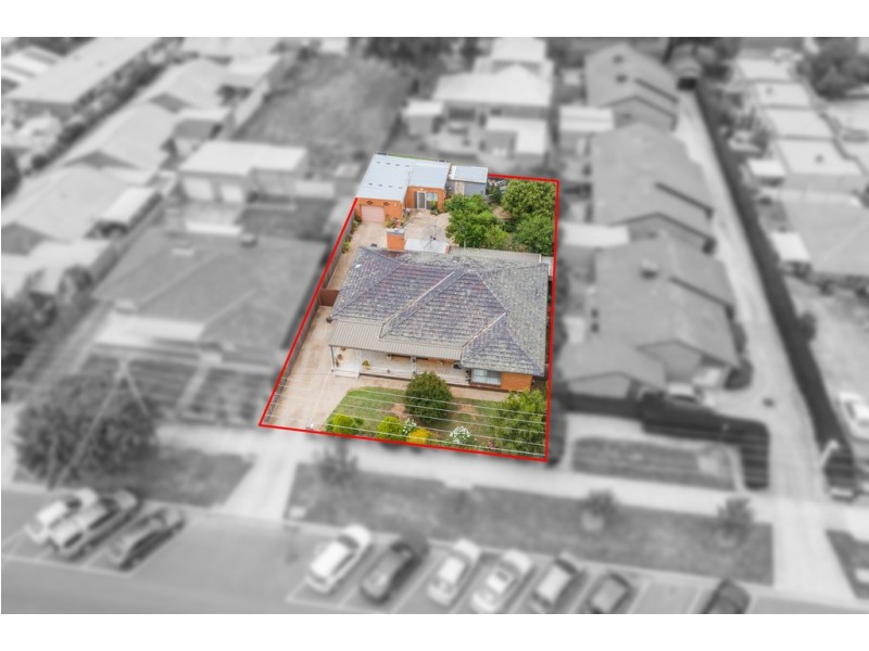 19 Deutgam Street, Werribee VIC 3030