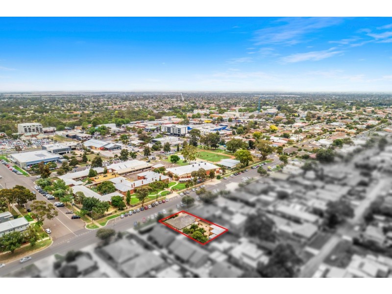19 Deutgam Street, Werribee VIC 3030
