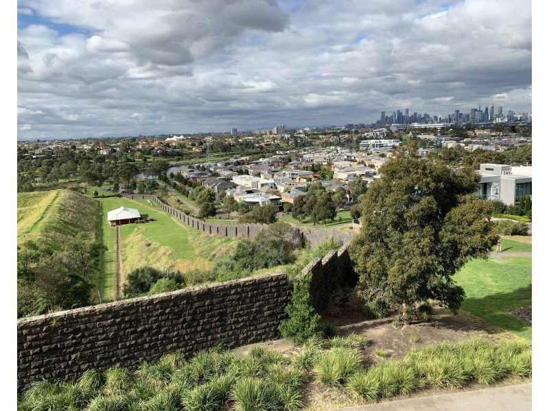 205/88 La Scala Avenue, Maribyrnong VIC 3032