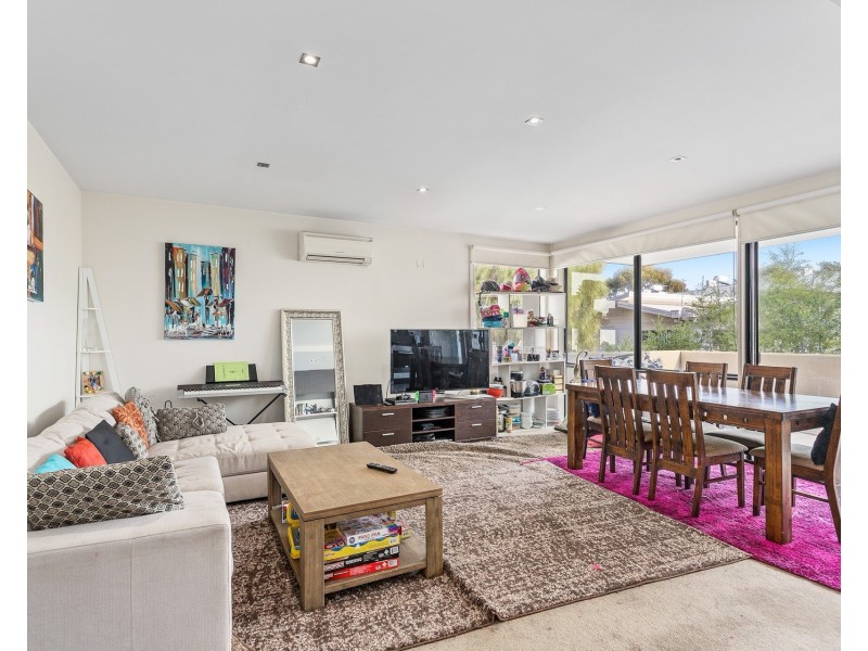 6/2 Crefden Street, Maidstone VIC 3012