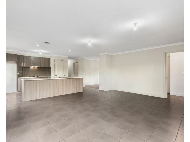 40 Saltbush Crescent, Brookfield VIC 3338