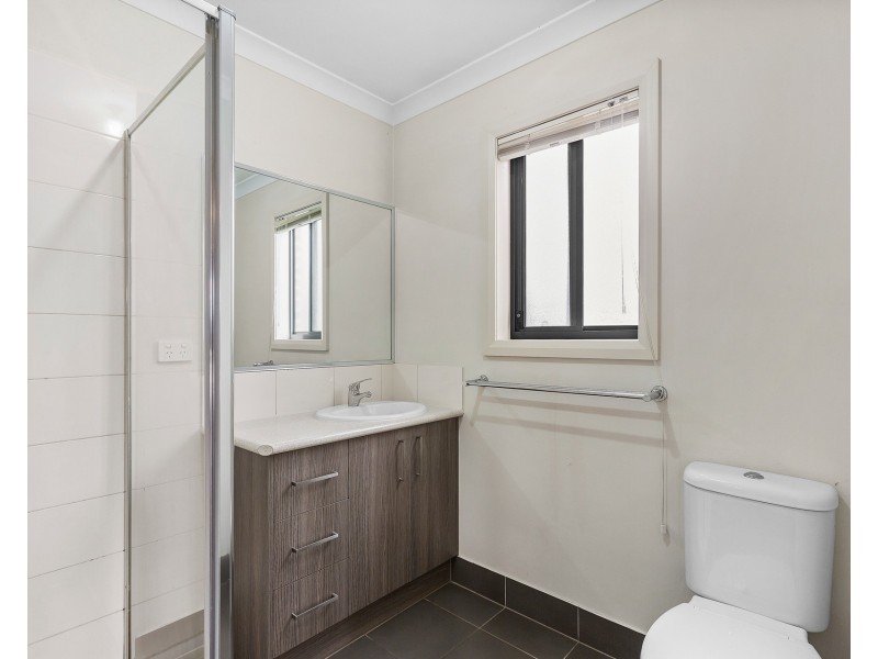 40 Saltbush Crescent, Brookfield VIC 3338