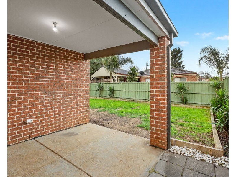 40 Saltbush Crescent, Brookfield VIC 3338