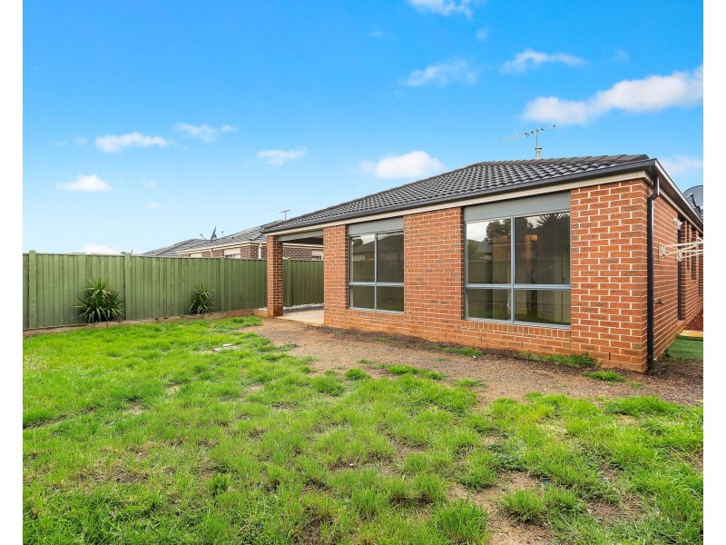 40 Saltbush Crescent, Brookfield VIC 3338
