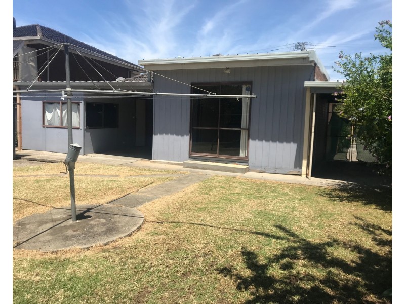 4 Arcade Way, Avondale Heights VIC 3034