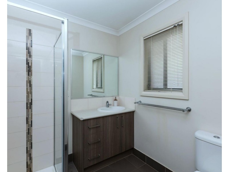 40 Saltbush Crescent, Brookfield VIC 3338