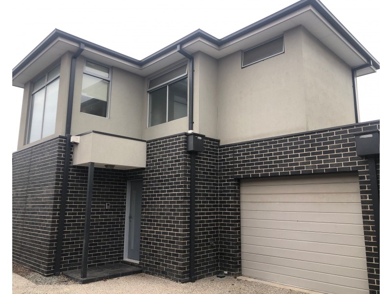 2/37 Cathcart Street, Maidstone VIC 3012