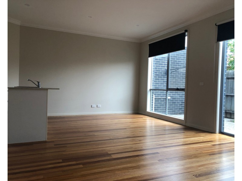 2/37 Cathcart Street, Maidstone VIC 3012