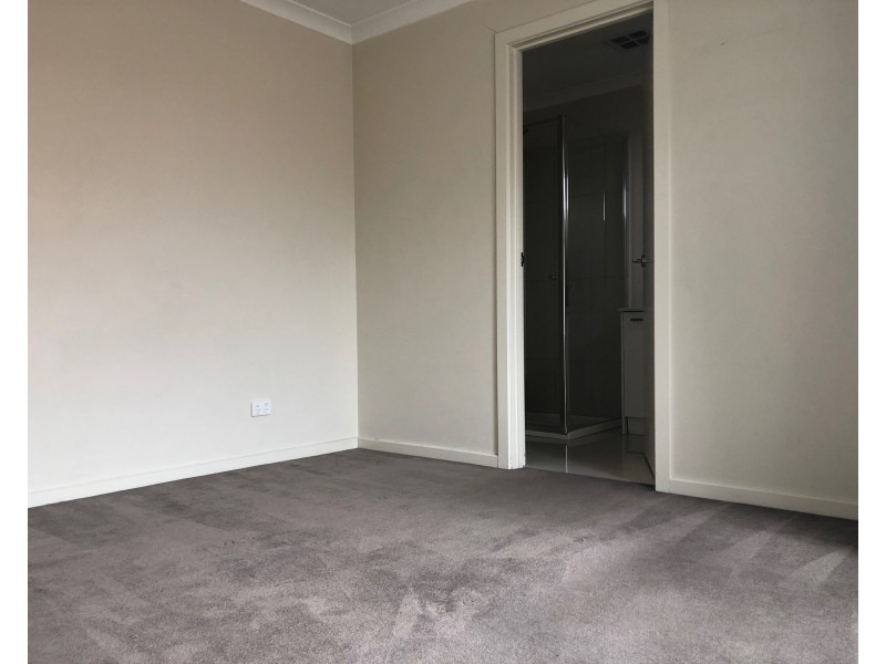 2/37 Cathcart Street, Maidstone VIC 3012