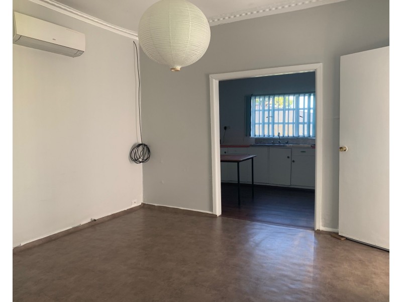 142A Derby Road, Sunshine VIC 3020