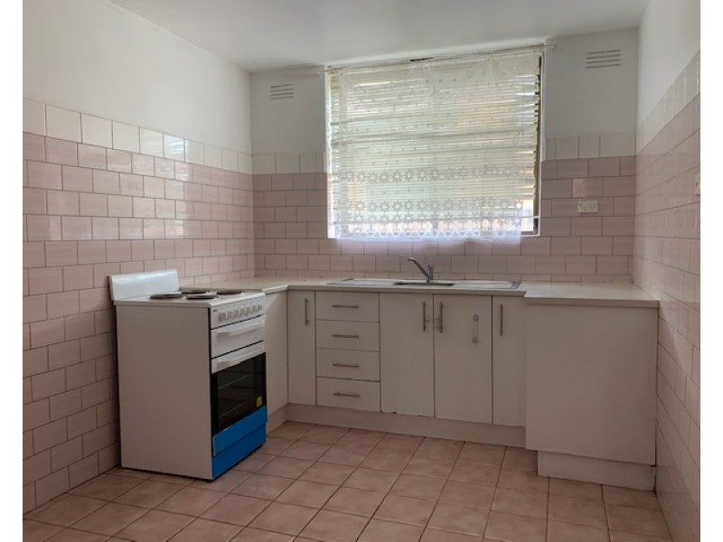 2/13 Empire Street, Footscray VIC 3011