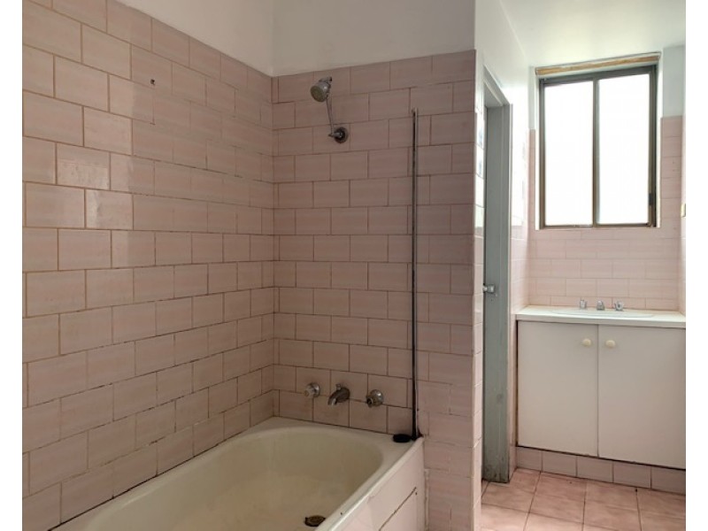 2/13 Empire Street, Footscray VIC 3011