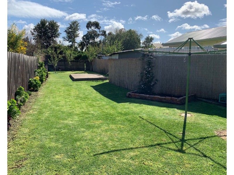 142 Derby Road, Sunshine VIC 3020