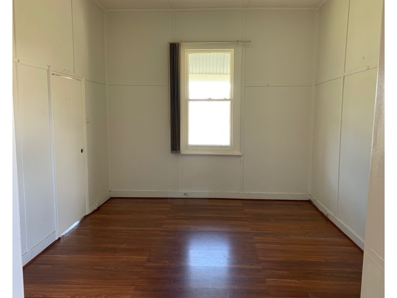 142 Derby Road, Sunshine VIC 3020