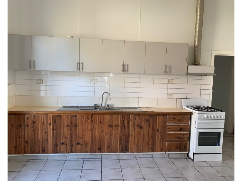 142 Derby Road, Sunshine VIC 3020